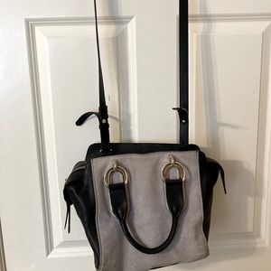 I have so many purses and it has been sitting in my closet for years!!!